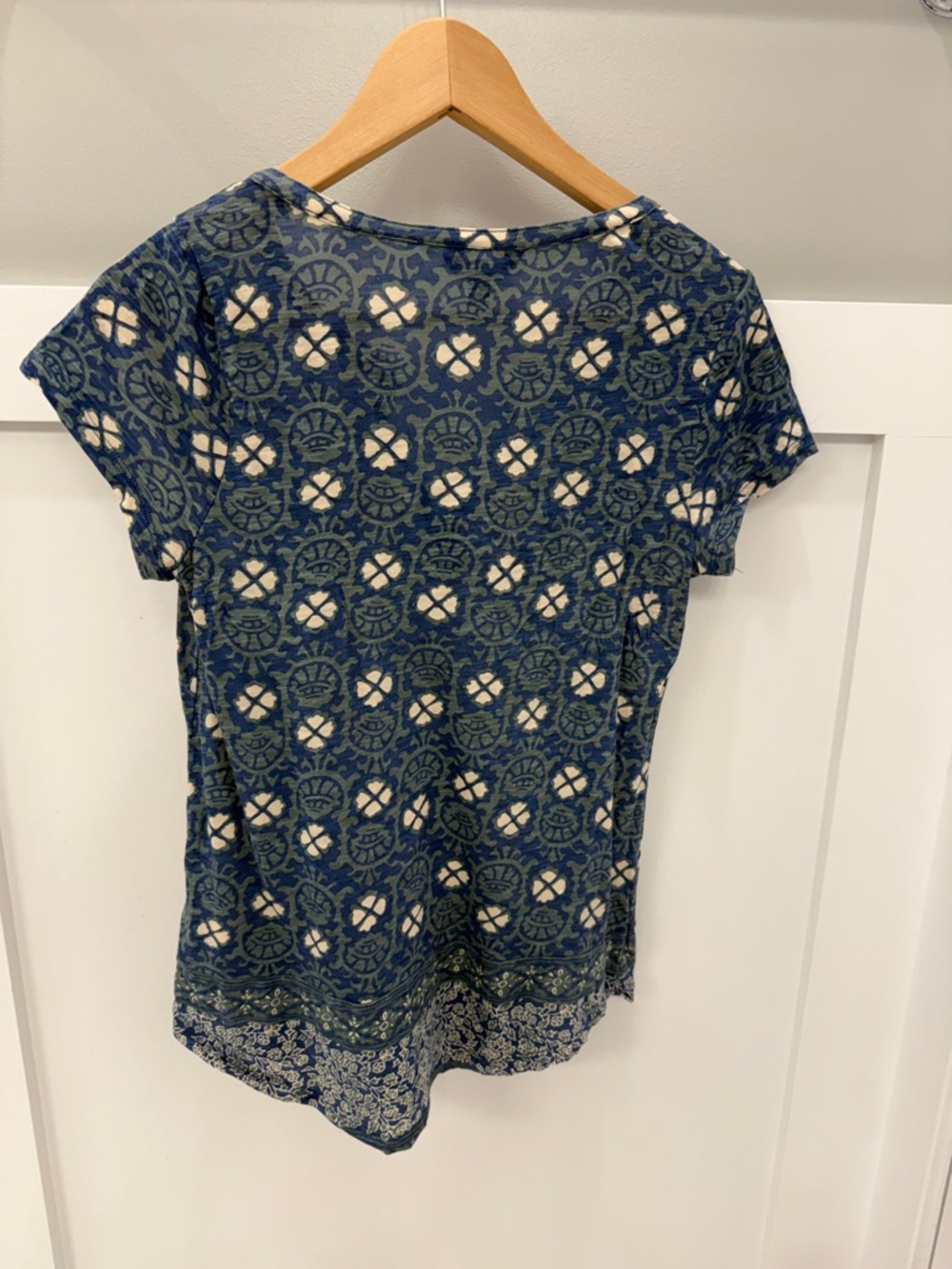 Lucky Brand Blue and White Patterned Short Sleeve Tee - Picture 3 of 4